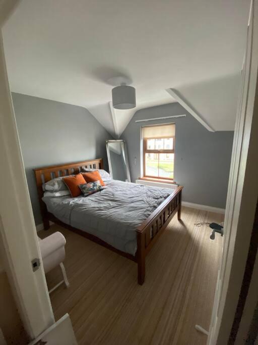Cheerful 4-Bed Townhouse In Centre Of Newcastle Villa นิวคาสเซิล ภายนอก รูปภาพ