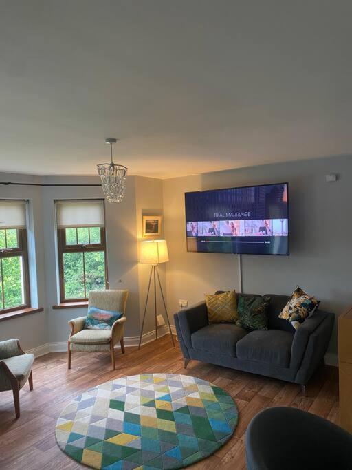 Cheerful 4-Bed Townhouse In Centre Of Newcastle Villa นิวคาสเซิล ภายนอก รูปภาพ